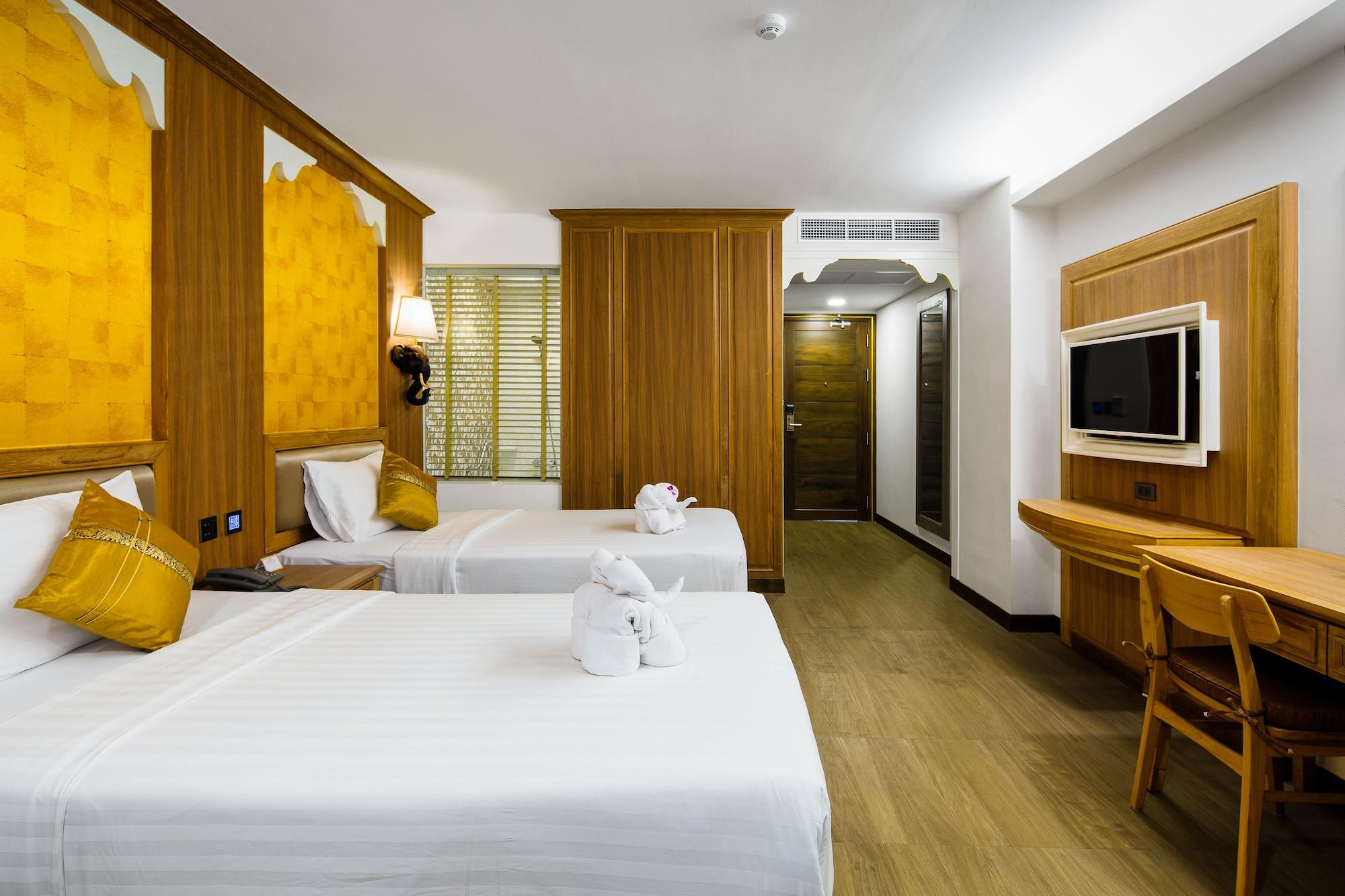 Aiyara Palace Pattaya Exterior photo Deluxe Room